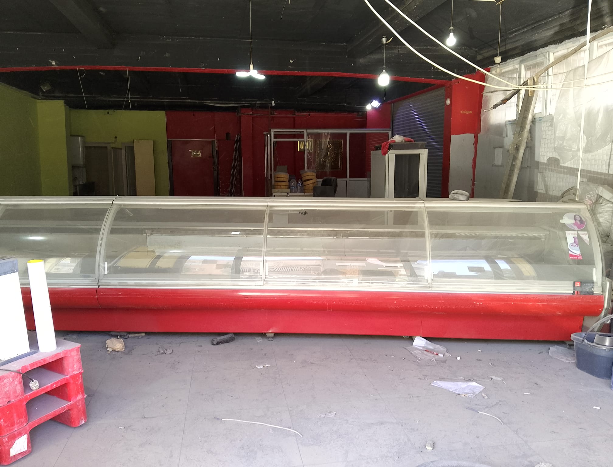 BORNOVA IŞIKKENT MERKEZ DE 190 M2 KİRALIK DÜKKAN - Görsel 6