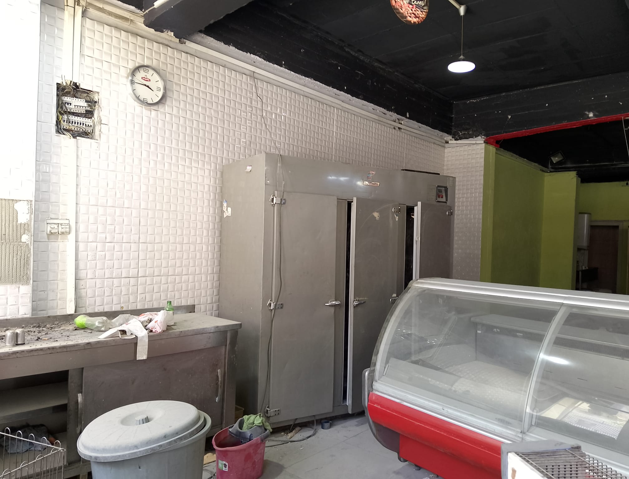 BORNOVA IŞIKKENT MERKEZ DE 190 M2 KİRALIK DÜKKAN - Görsel 3