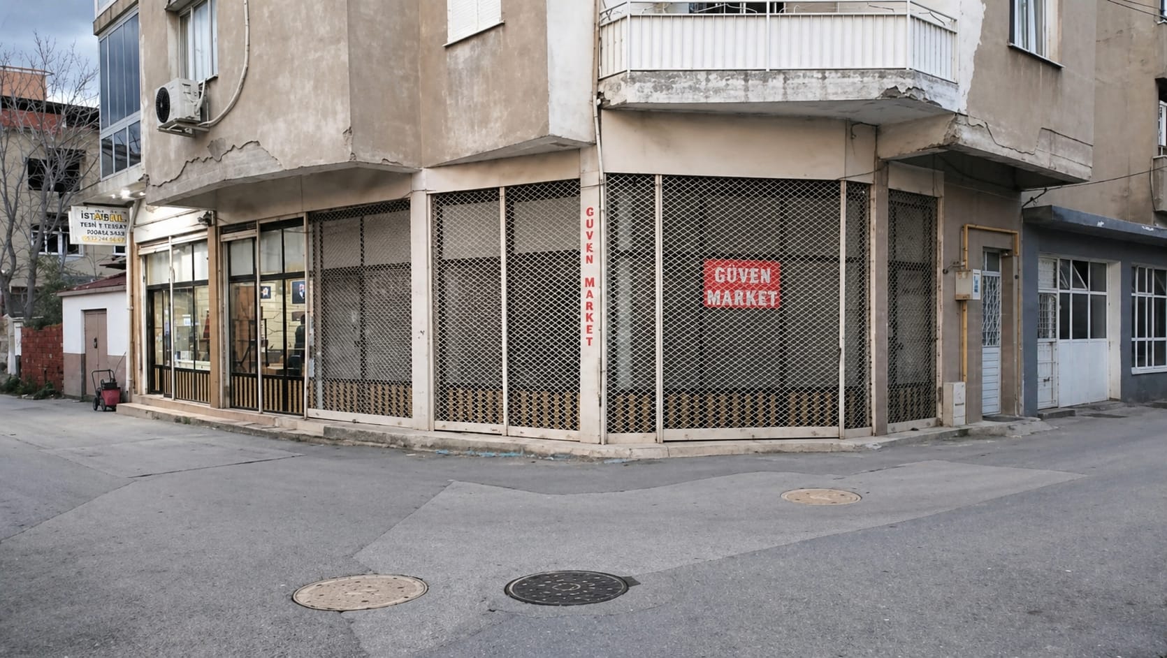 BORNOVA ÇAMDİBİNDE KÖŞE KONUMLU KİRALIK DÜKKAN - Görsel 4