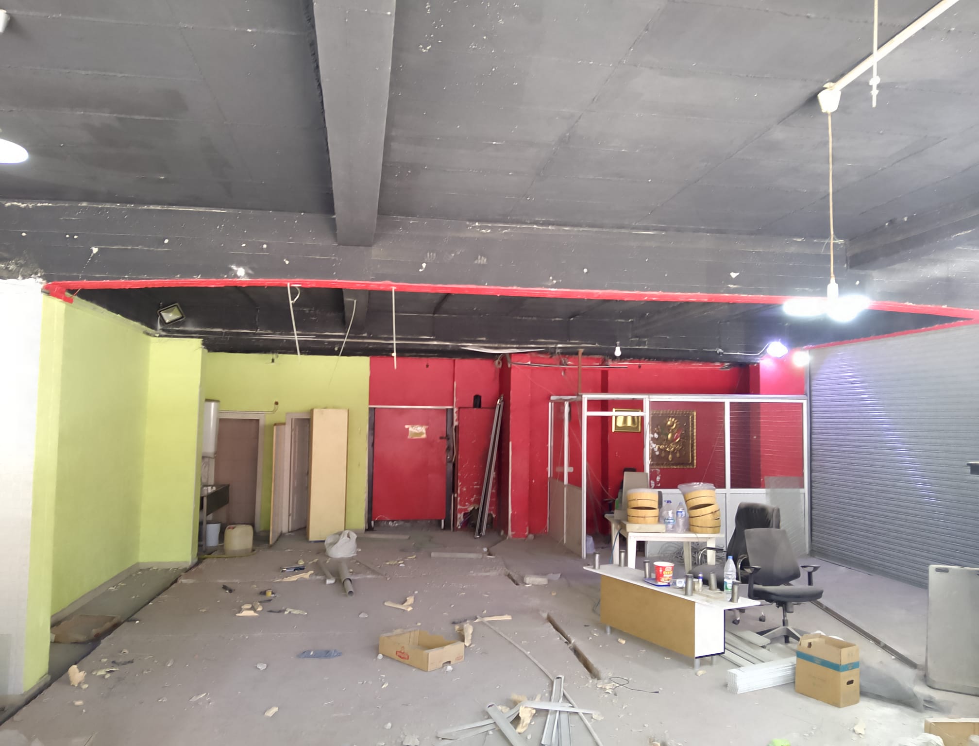 BORNOVA IŞIKKENT MERKEZ DE 190 M2 KİRALIK DÜKKAN - Görsel 2
